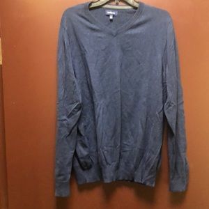 Croft & Barrow sweater.  Size large. Navy.
